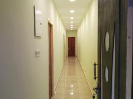 Guru Mahal, hotel in Pondūr