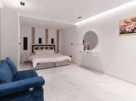 استديو فاخر بشرفة في ابحر