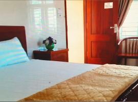 Nhà nghỉ Thanh Bình 1, hotel in Ngô Xa