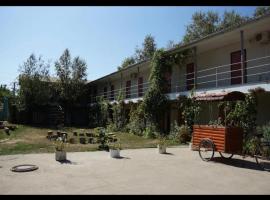 Золотий Якор, hotel em Hrybivka