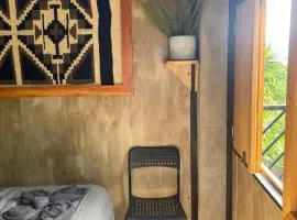 EB5 Escape Tzununa, Lake Atitlan Room #2 - two minute walk to the Lake