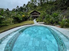 Cabin -Treehouse La Tigra, khách sạn ở San Gerardo