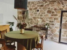 Calme et confort, charmante longère bretonne