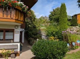 FeWo im Grünen, viešbutis mieste Hauzernas