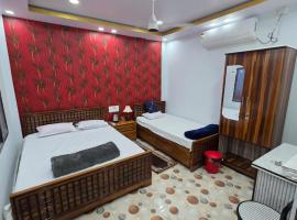 Meera Hotel And Lodging, ξενοδοχείο σε Badarpur