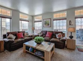 NEW - Raven's Nest - DT Leavenworth