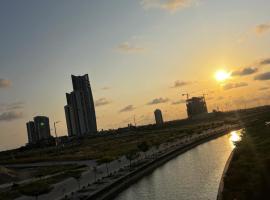 2 - 4 bedroom apartments in Eko Atlantic City, hotel em Lagos