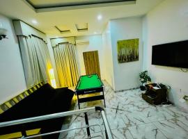 Urban Crest Apartments，萊基的寵物友善飯店