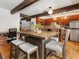 PET FRIENDLY 2BR Aspen Retreat w Pool HotTub Gym