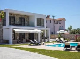 Luxurious Villa with private pool