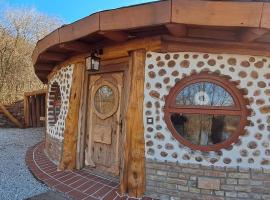 Őze Hobbitház, ξενοδοχείο σε Bárdudvarnok