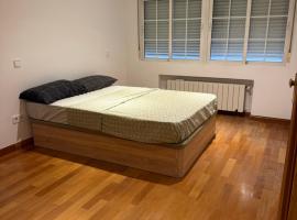 Room World Madrid Agusti, hotel in Madrid