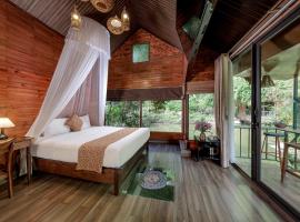 Tam Coc Lion Kings Hotel & Resort Ninh Binh，位于宁平的酒店