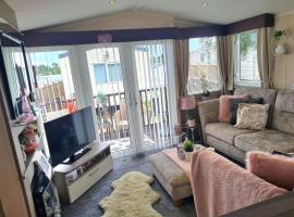 Andreas Westfield Retreat 7 Lakes Country Park, hotel sa Crowle