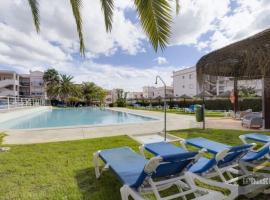 Beachside oasis with Pool, hotel in Luz