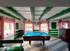 Parádní chalupa, hotel em Semily