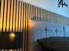 WälderNestchen - zentral - Natur pur - Tiefgarage - Balkon - modernes 2 Zimmer Appartement