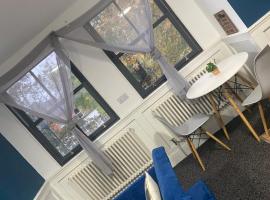 Blissfull dreams 1 bedroom apartment, hotel v destinaci Hull