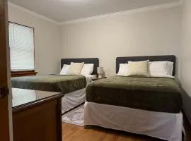 Cozy and Spacious 2br near Chicago fast wifi fully equipped sleeps 6