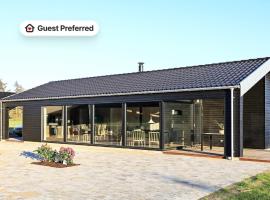 Luxury Retreat in Lonstrup - By Traum Ferienwohnungen, hotel in Hjørring