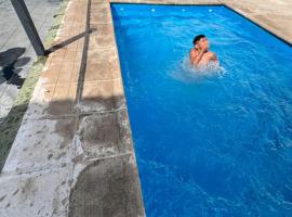 Los Gringuitos - Trapiche, hotel in Trapiche