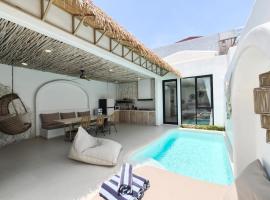 Villa Aurora - Stylish 2 Bedroom Villa with Mediterranean Style, hotel in Badung