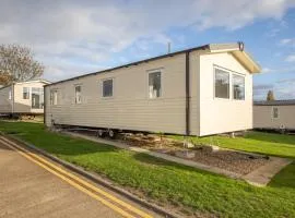 New - 3 bedroom Caravan, 140 Pasture Lane