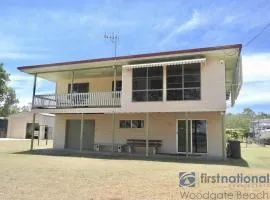 25 Walkers Point Esplanade