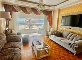 Fant&aacute;stico apartamento Frente ao mar em Balne&aacute;rio Cambori&uacute;, hotel en Balne&aacute;rio Cambori&uacute;