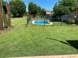 Cabaña con quincho, tinaja y piscina, campsite in Coinco