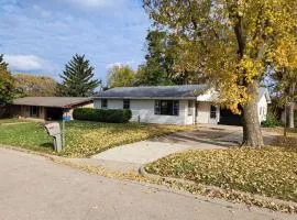 Location! Large Home, Country Views, Entertainment