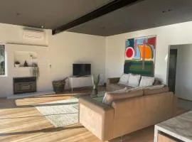 Spacious tree house with stunning harbour views