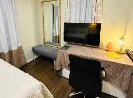 The Princeton Three Cozy 3BR Retreat, BBQ Patio