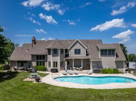 Elegant Fulton Columbia Estate 8 bd 6 ba on 10 acres, hotel in Fulton