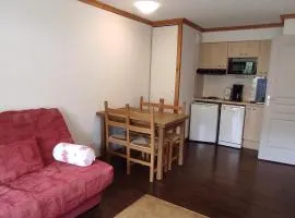 Appartement 4 pers. avec balcon au calme, accès piscine - FR-1-814-167