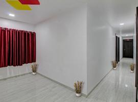 Collection O Sairaj Lodging & Boarding, hotel in Shikrapur