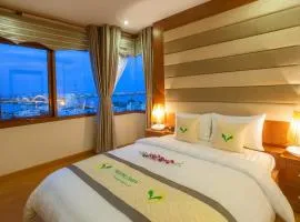 Moonlight Hotel & Apartment - High Floor, panoramic views of the city and river, Dragon Bridge