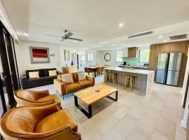 Sea Temple Apartment in Palm Cove