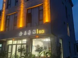 Fuxian Lake Xinyu Heyuan