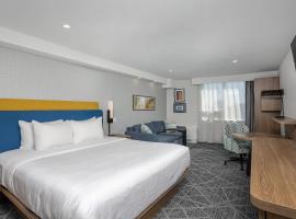 Hampton Inn by Hilton Montreal East Anjou، فندق في مونتريال