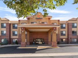 Comfort Suites Lakewood - Denver, hotel v destinaci Lakewood