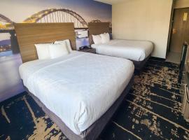 Clarion Pointe Bettendorf - Quad Cities, khách sạn ở Bettendorf