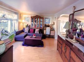 Central Queen Anne Home, Walking Score 96, hotel in Seattle