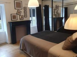 Hyper centre, quartier du port, hotel in Audierne