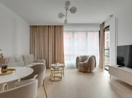 DOKI Living Apartments - Foodhall & Parking by Downtown Apartments