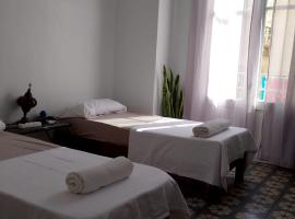 Urban Nest, homestay in LʼAgha