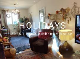 PARIS AUTHENTIC HOUSE Entier 1920's House, For Groups, Métro Line 7 station Porte d'Ivry, hôtel à Paris