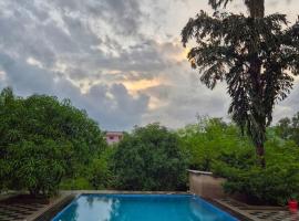 Redstone Naturestay Resort, Khopoli, Hotel in Āmbavna
