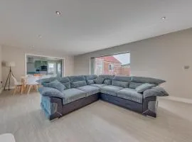 Luxury Cottage, Dog Friendly, Stunning Views, Private Garden