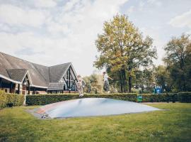 Esdorp Bungalow | 6 personen, hotel in Hooghalen